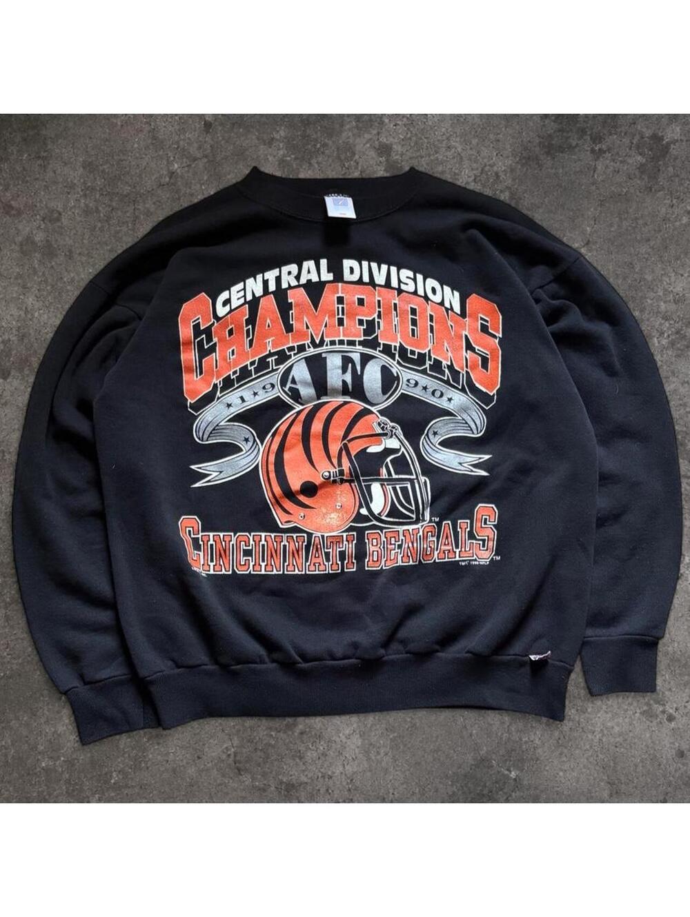 Beautiful Fire Vintage Cincinnati Bengals NFL crewneck